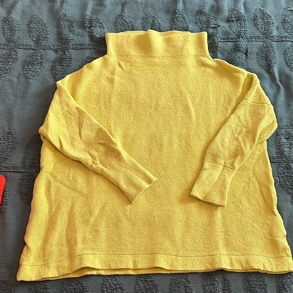 Free People lime green ottoman slouchy tunic sweater small